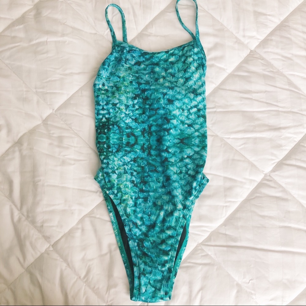 Dayno II Jolyn onesie Size 26: mermaid print